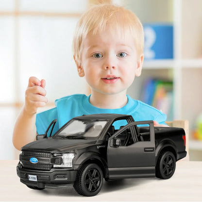 1:36 Ford Ranger Toy Car, Diecast Pull Back Model Car, Doors Open, Collection Kids Toy for Aged 3 and up, Gift Red